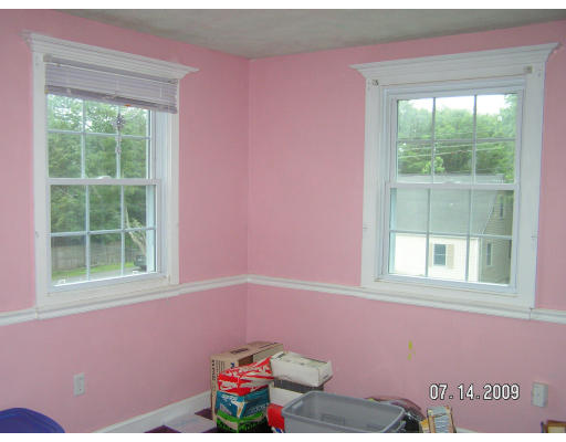 56 Julia Road Weymouth, MA 02191 - Photo 8 of 30 Gallery Image 8