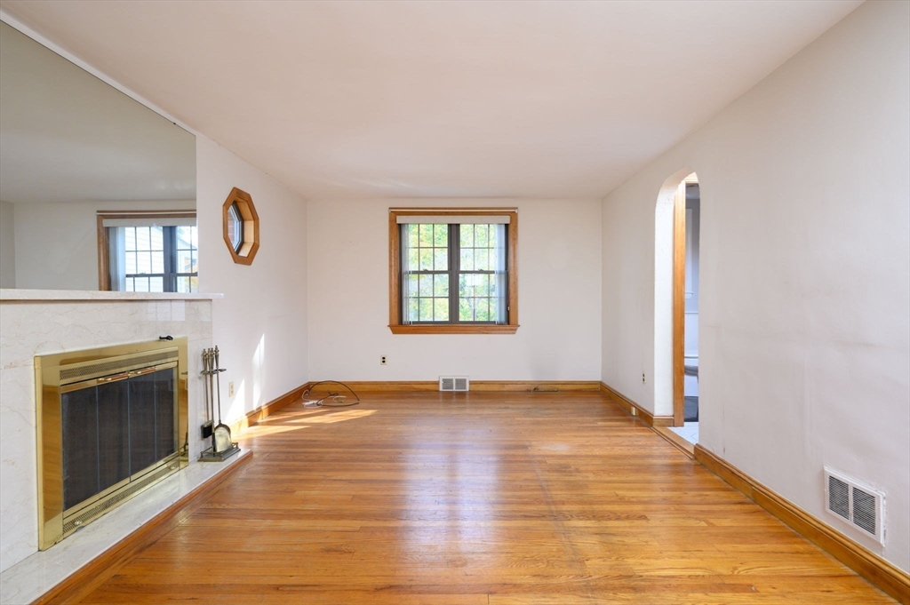 15 Edgehill Road Braintree, MA 02184 - Photo 18 of 31 Gallery Image 18