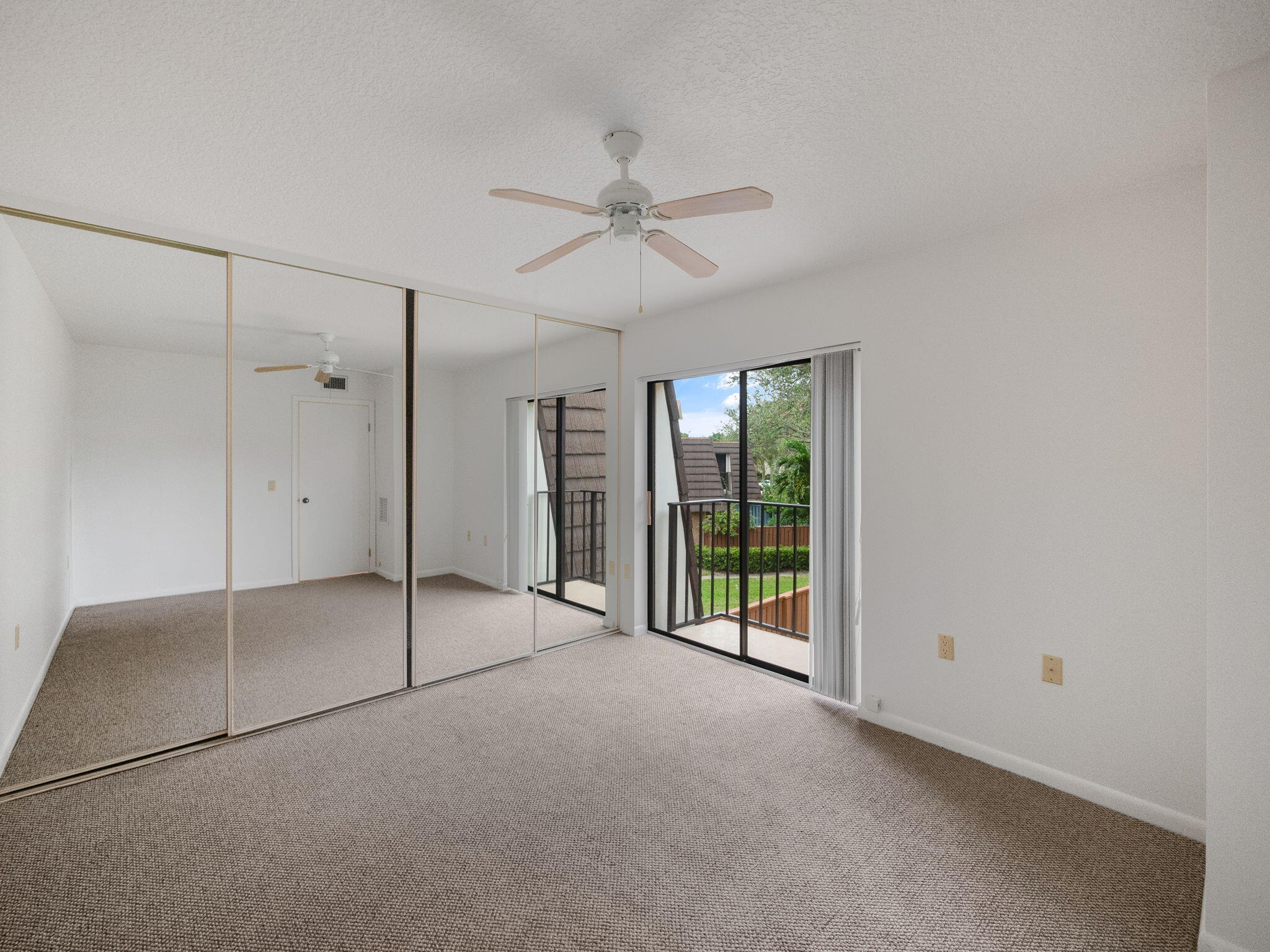 2005 20th Court Jupiter, FL 33477 - Photo 13 of 25 13-web-or-mls-015