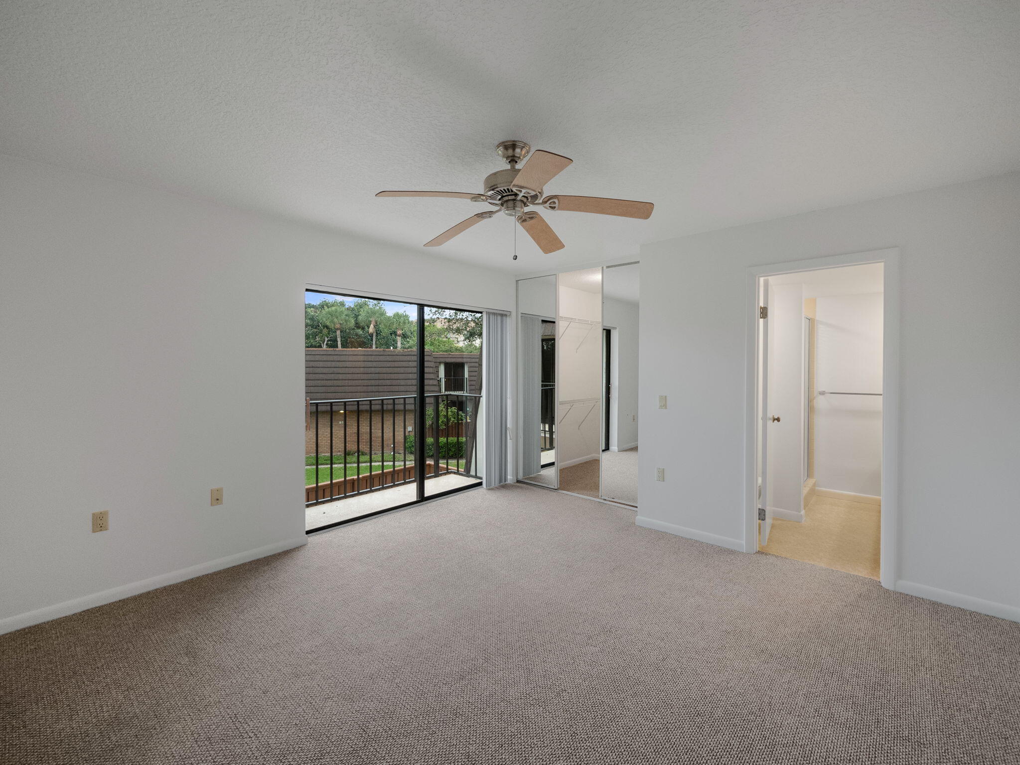 2005 20th Court Jupiter, FL 33477 - Photo 10 of 25 10-web-or-mls-013