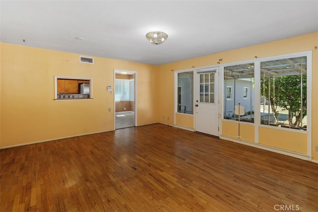 417 East Cornell Drive Rialto, CA 92376 - Photo 11 of 40