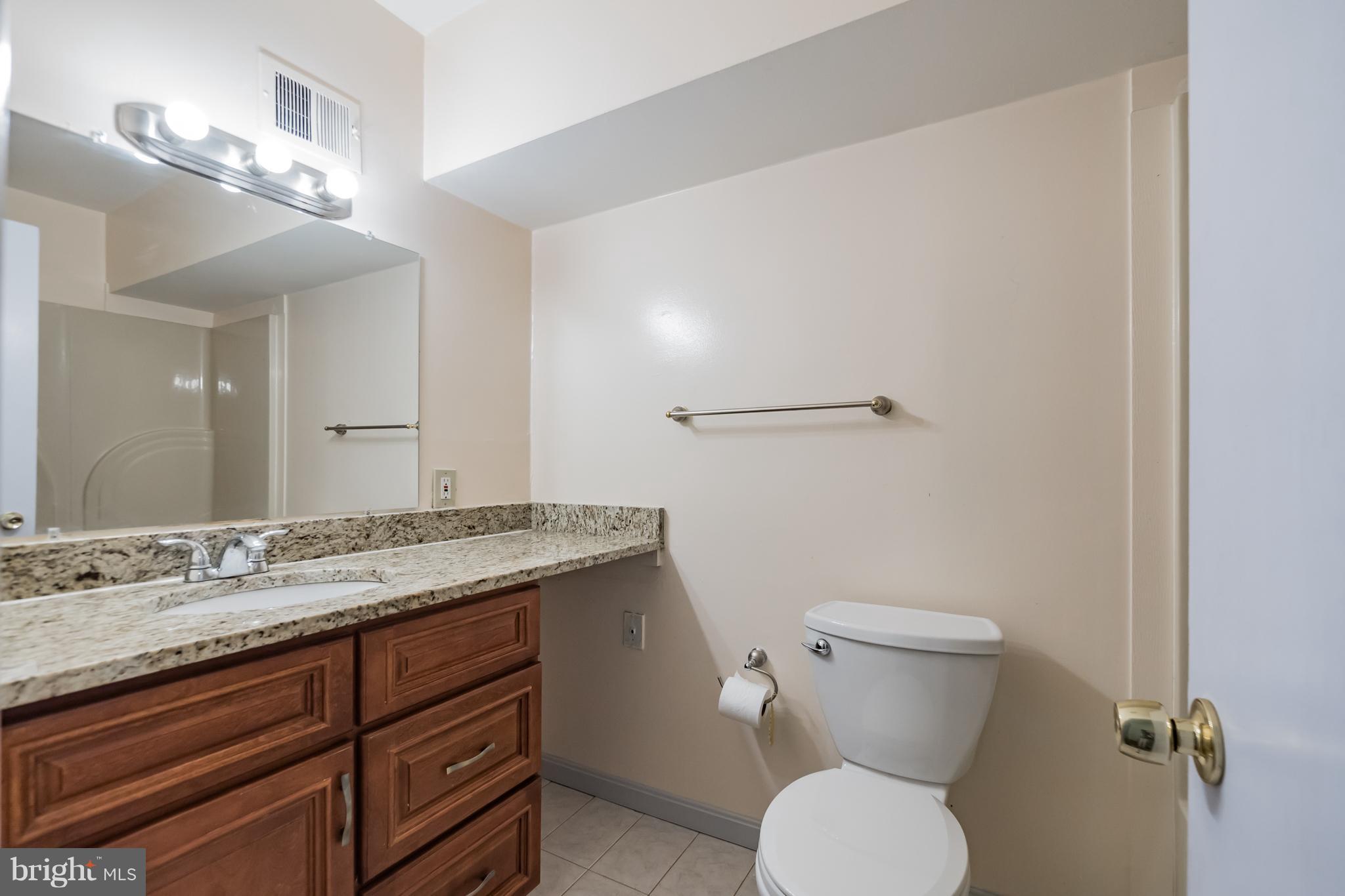11519 Taber Street Silver Spring, MD 20902 - Photo 16 of 28 Bath