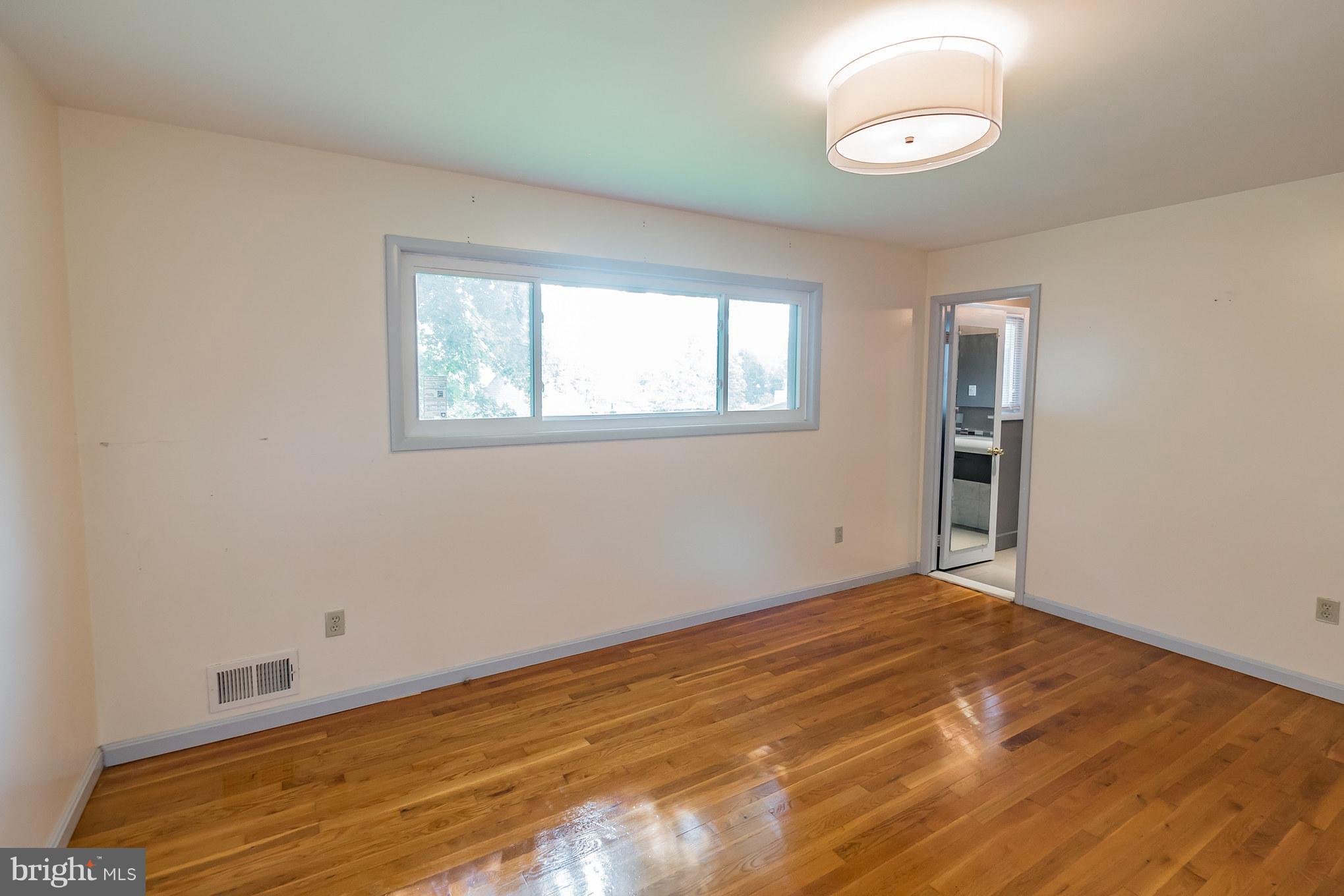 11519 Taber Street Silver Spring, MD 20902 - Photo 19 of 28 Bedroom (Master)