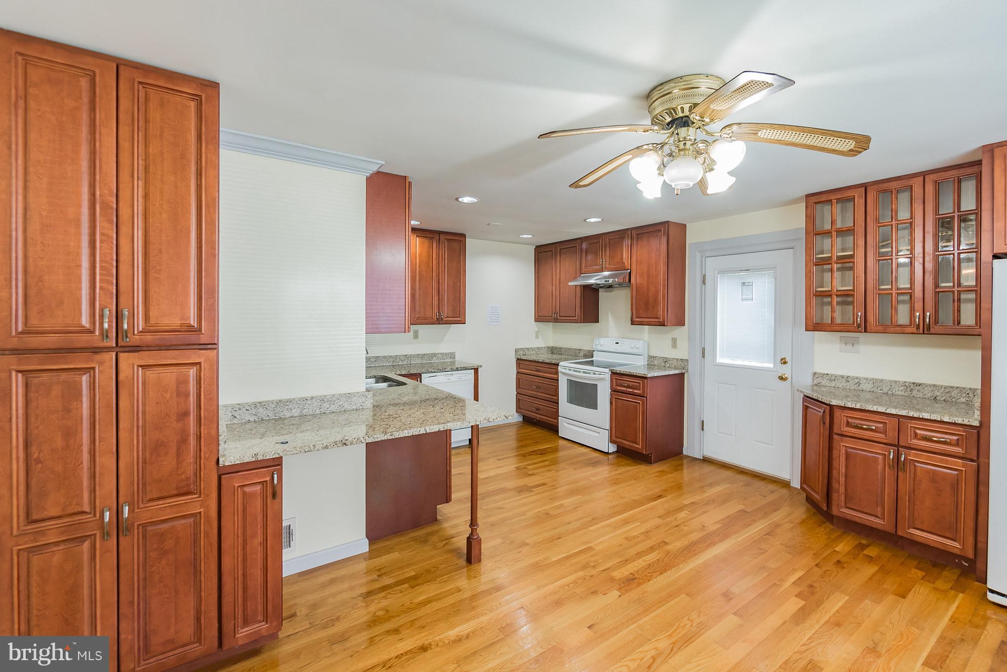11519 Taber Street Silver Spring, MD 20902 - Photo 7 of 28 Kitchen