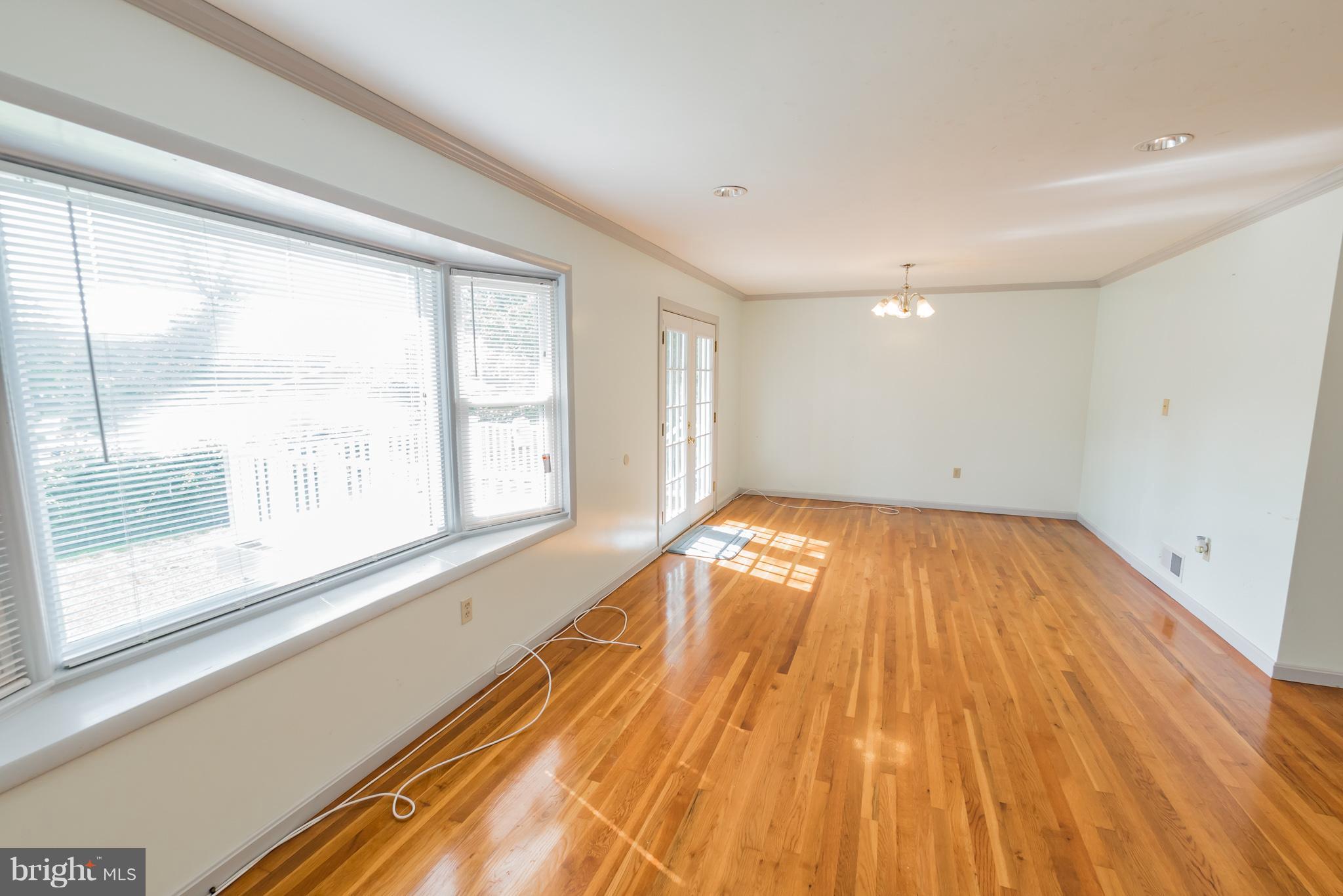 11519 Taber Street Silver Spring, MD 20902 - Photo 9 of 28 Dining Room