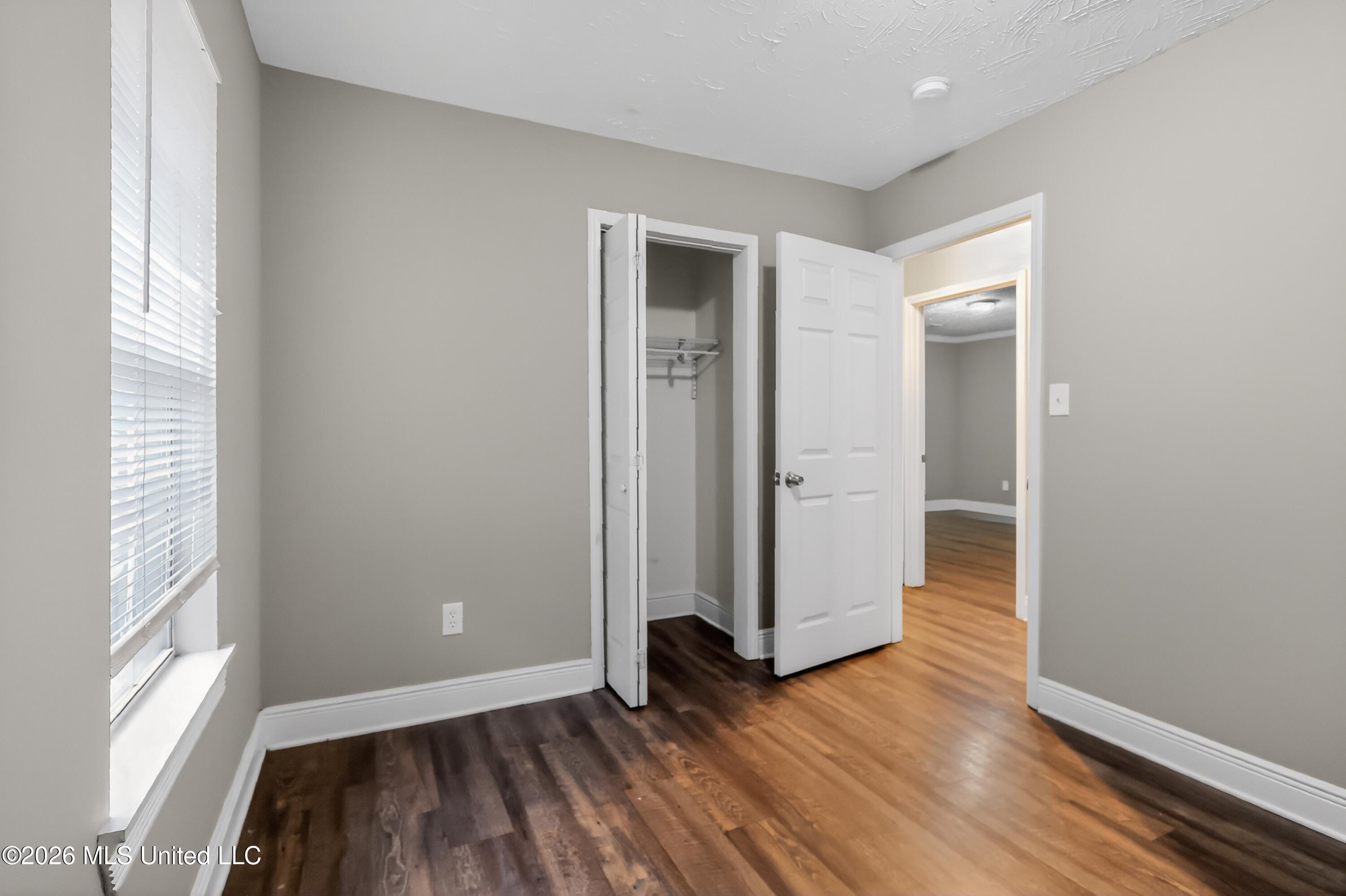 4003 West Lake Road Jackson, MS 39212 - Photo 24 of 38 24_4003_W_Lake_Rd-Bedroom-5522