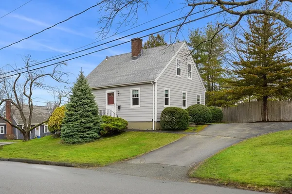 $785,000 | 2 Girdler Road, Marblehead, MA 01945