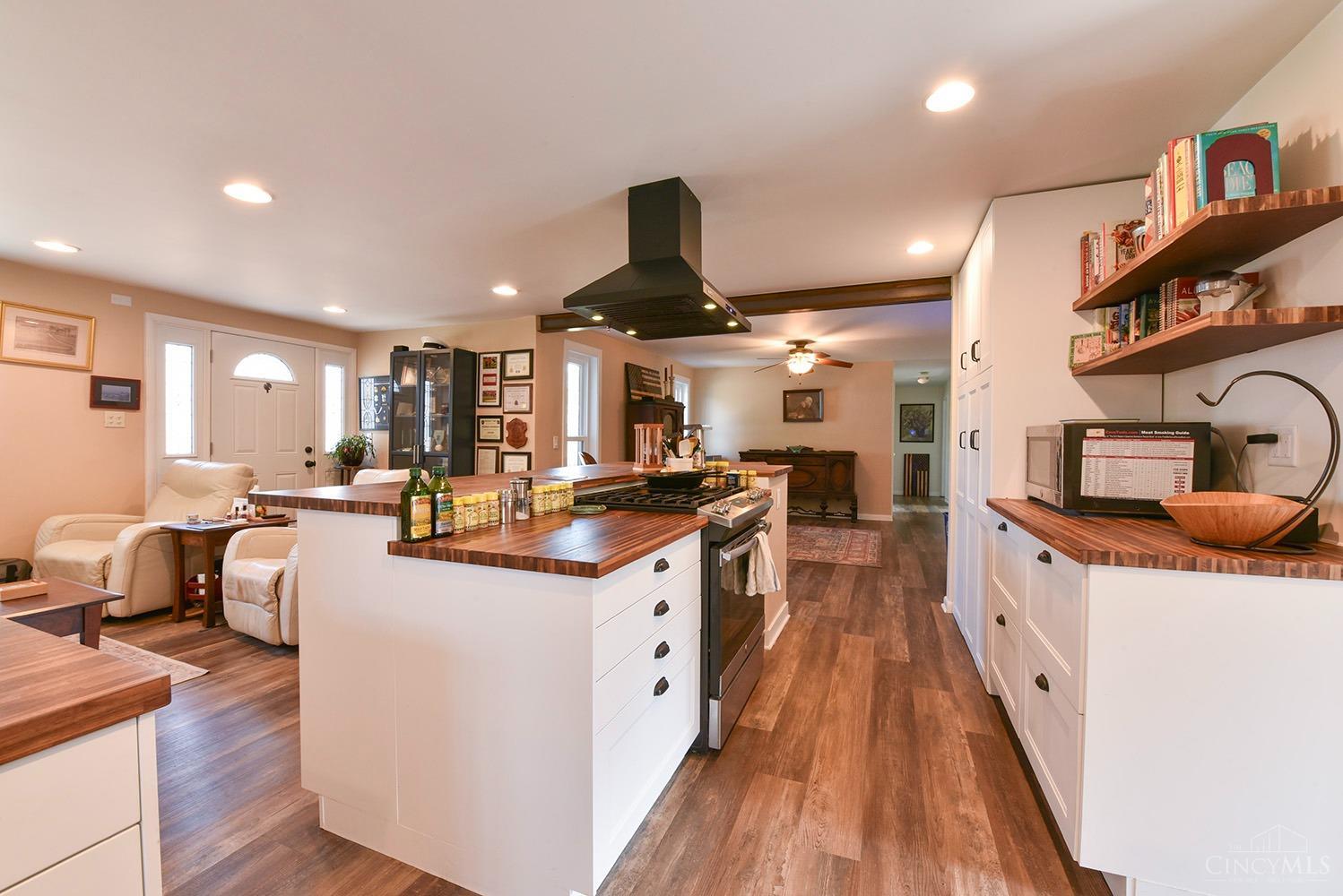 7169 Bridges Road Cincinnati, OH 45230 - Photo 5 of 17 Gallery Image 5