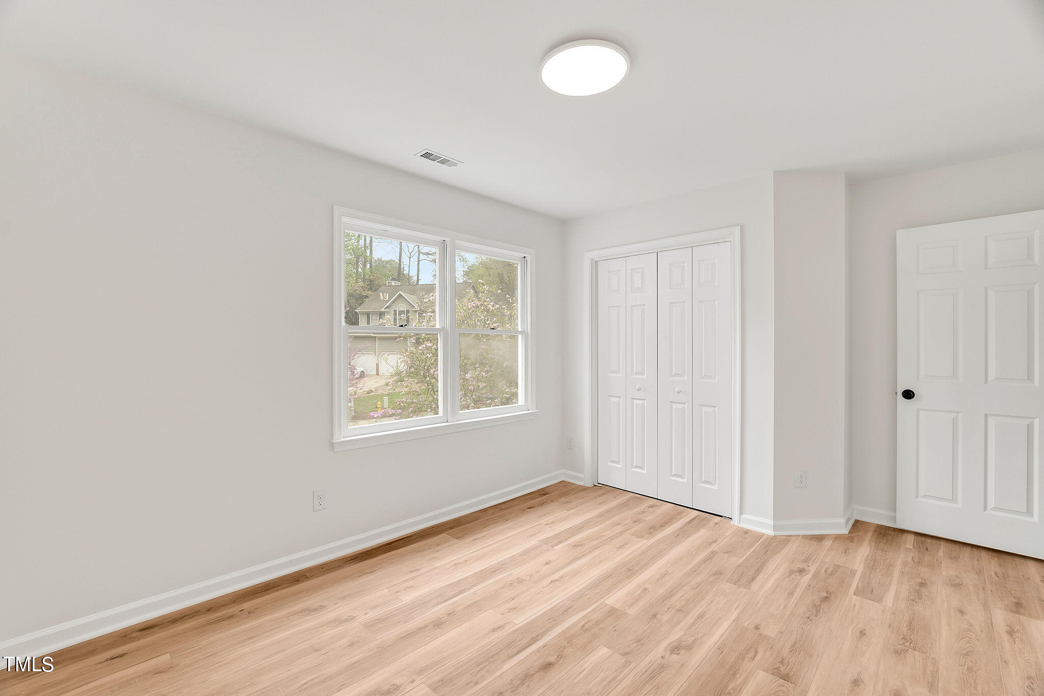 5628 Barham Court Raleigh, NC 27613 - Photo 40 of 52 P1167862