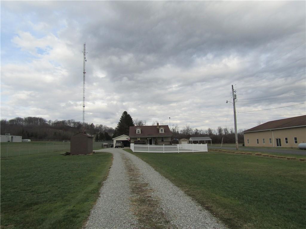 594 Vanderbilt Road Connellsville, PA 15425 - Photo 4 of 18