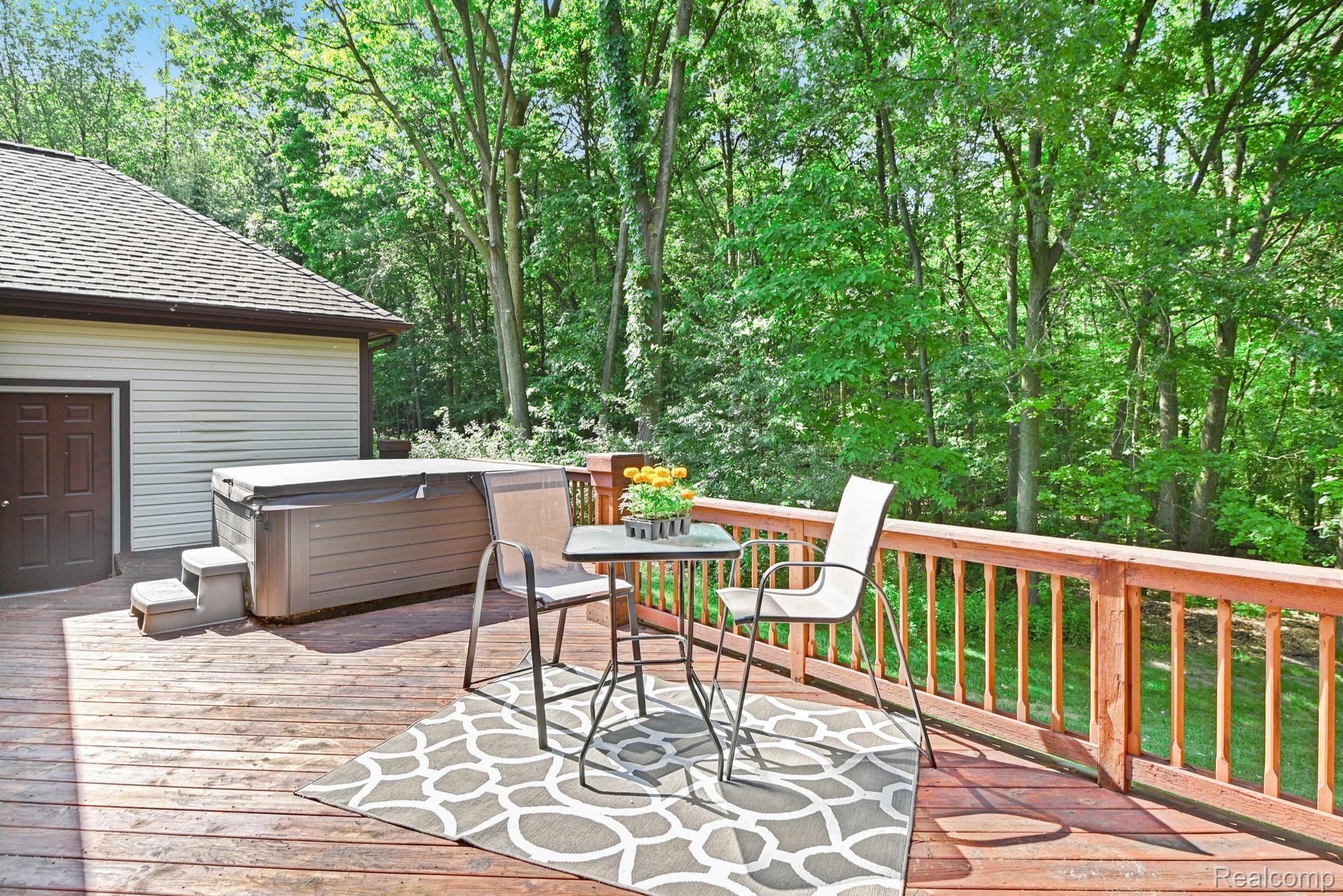 10880 Ridge View Trail Fenton, MI 48430 - Photo 33 of 36 CNG_1277_8_9.jpg