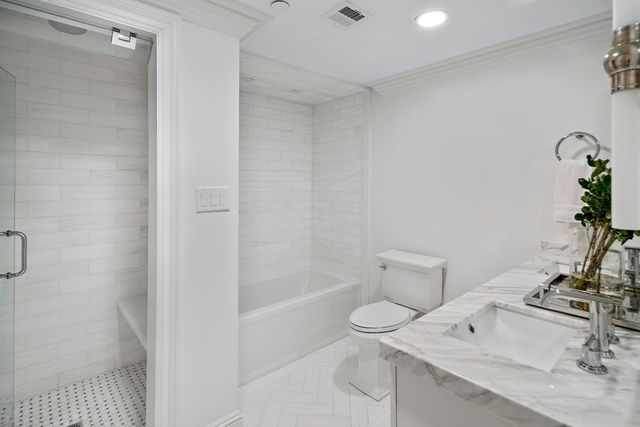 $2,025,000 | 361 Beacon Street, Unit 1, Boston, MA 02116