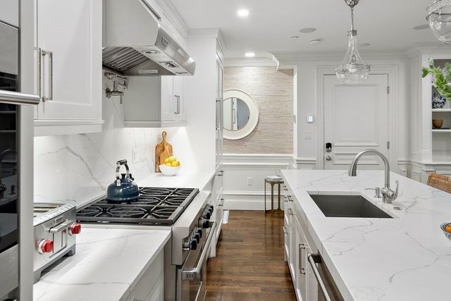 $2,025,000 | 361 Beacon Street, Unit 1, Boston, MA 02116