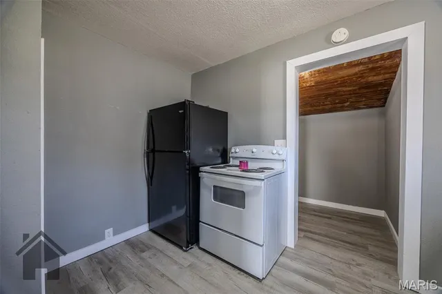 $74,900 | 3 Hickory Lane, Lebanon, MO 65536