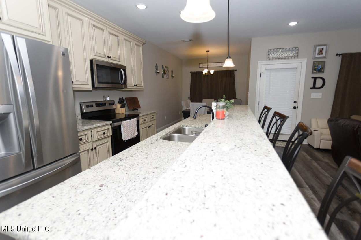 368 Anchor Lake Road Carriere, MS 39426 - Photo 8 of 21 4S8A5250