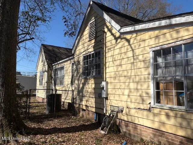 $79,900 | 106 Martin Luther King Drive, Columbia, MS 39429