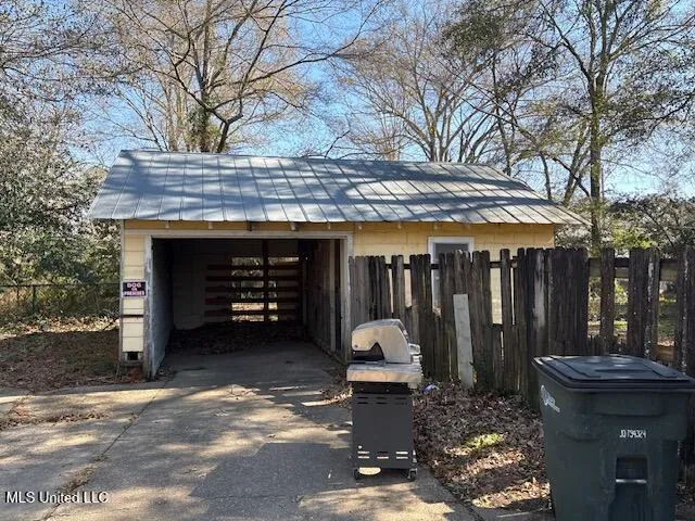 $79,900 | 106 Martin Luther King Drive, Columbia, MS 39429
