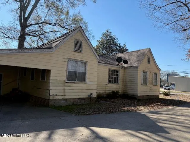 $79,900 | 106 Martin Luther King Drive, Columbia, MS 39429