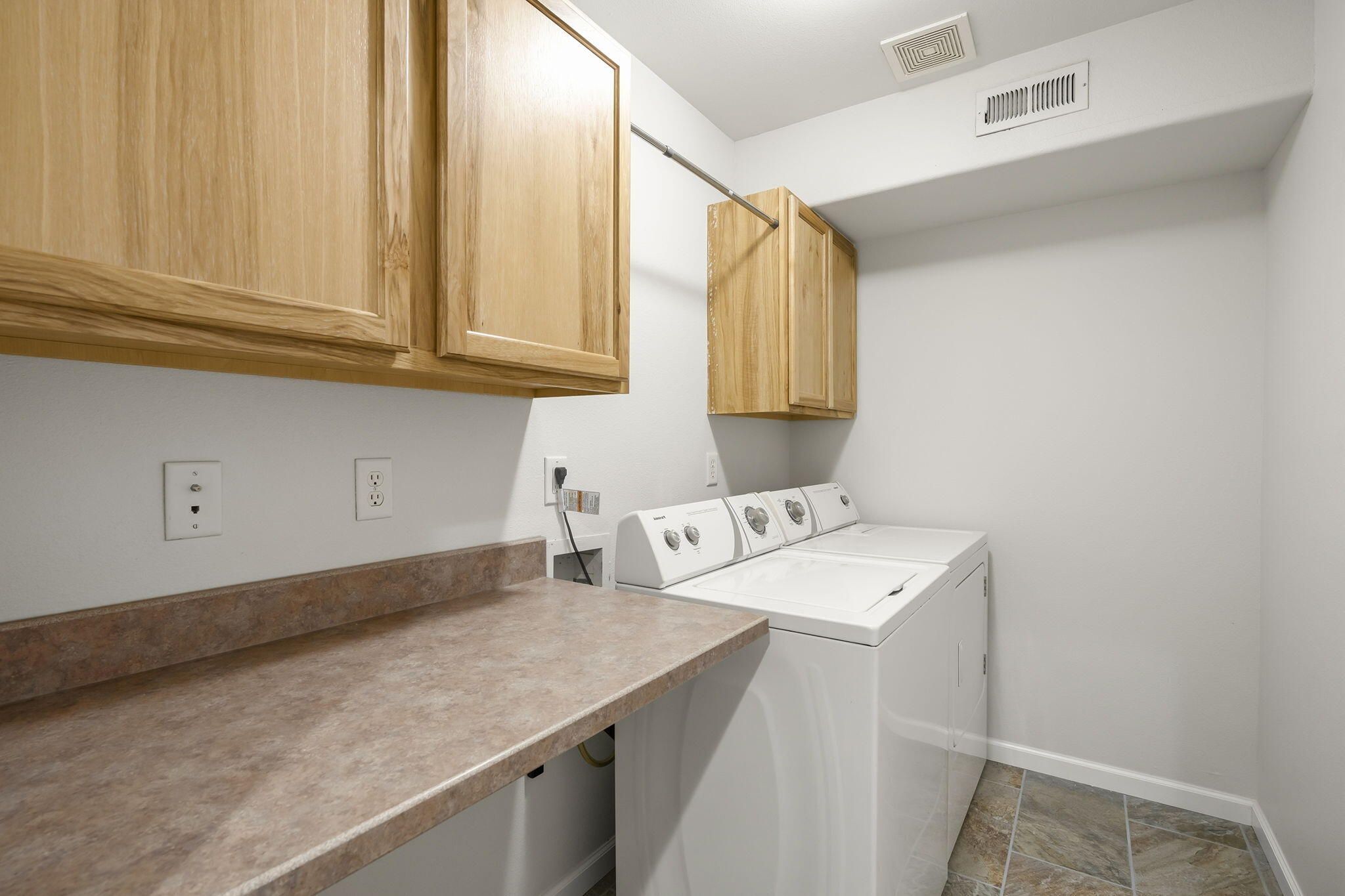 438 Northwest 19th Street, Unit 60 Redmond, OR 97756 - Photo 9 of 32