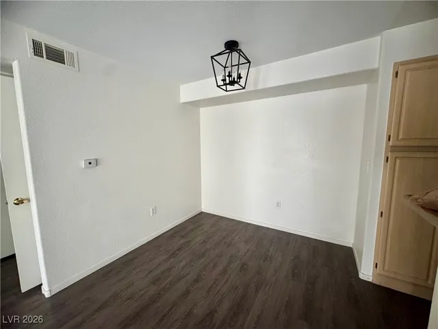 $1,300 | 555 East Silverado Ranch Boulevard, Unit 1015, Las Vegas, NV 89183