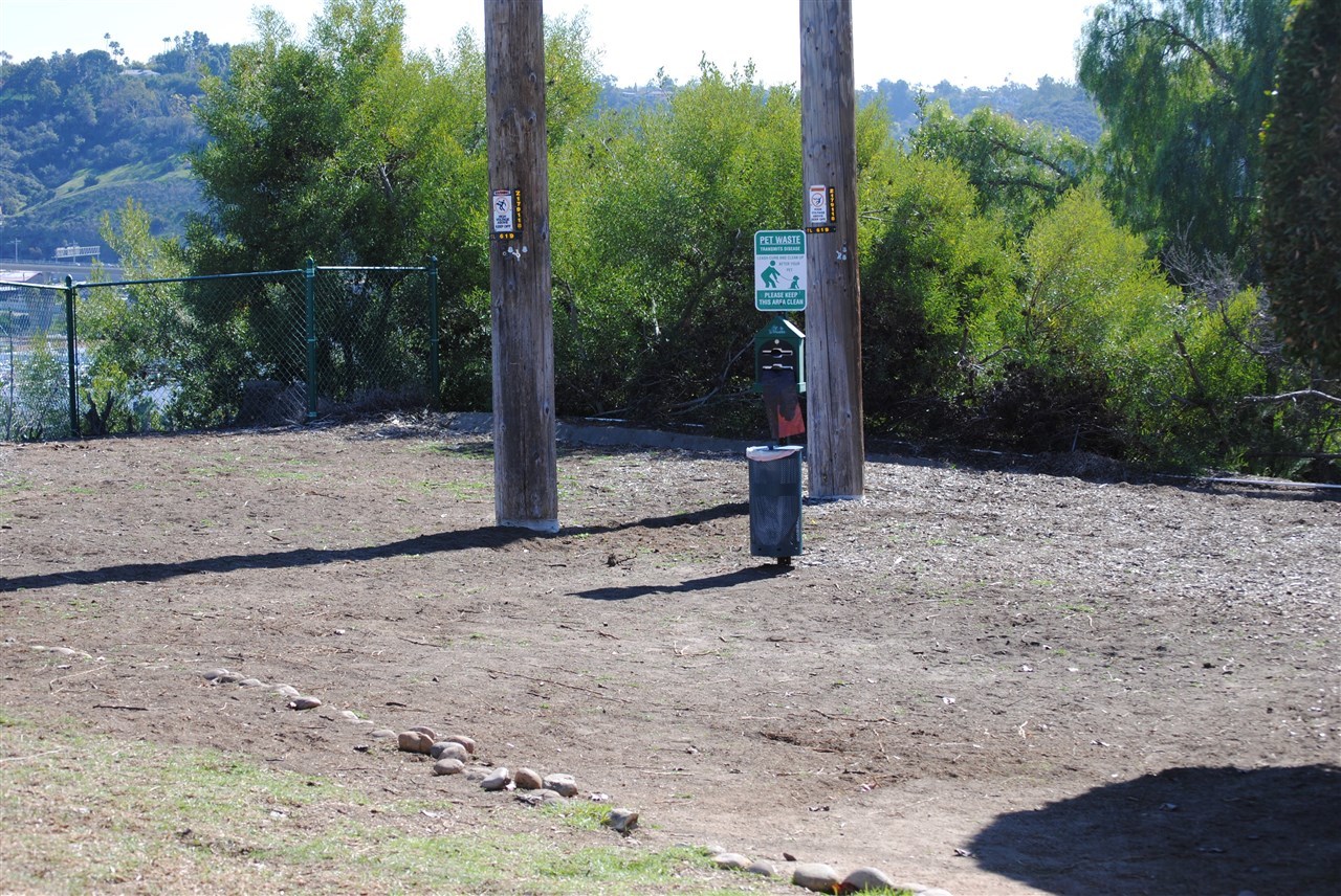 6343 Rancho Mission Road, Unit 2 San Diego, CA 92108 - Photo 19 of 24 Pet area both dirt and grass.