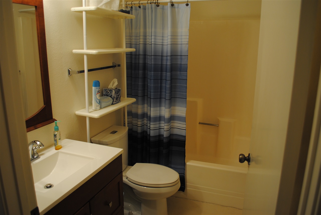 6343 Rancho Mission Road, Unit 2 San Diego, CA 92108 - Photo 10 of 24 Second Bathroom.