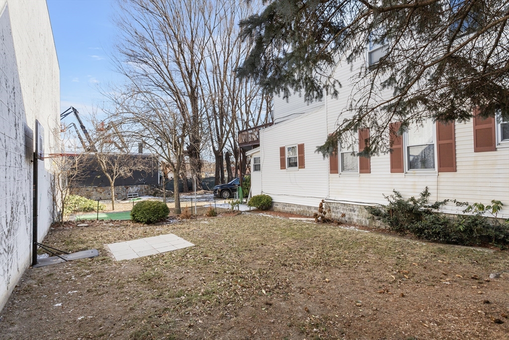 125 Buttonwood Street Boston, MA 02125 - Photo 8 of 29