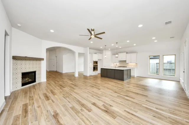 $3,500 | 2719 Country Lane, Katy, TX 77493