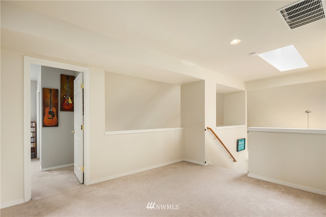 909 Graham Avenue Northeast Renton, WA 98059 - Photo 27 of 32