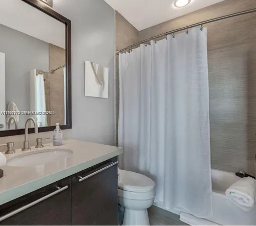 $3,500 | 7930 East Drive, Unit 707, North Bay Village, FL 33141