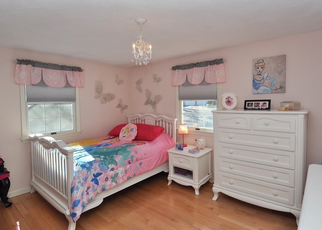 15 Mansion Road Wakefield, MA 01880 - Photo 13 of 20 Gallery Image 13
