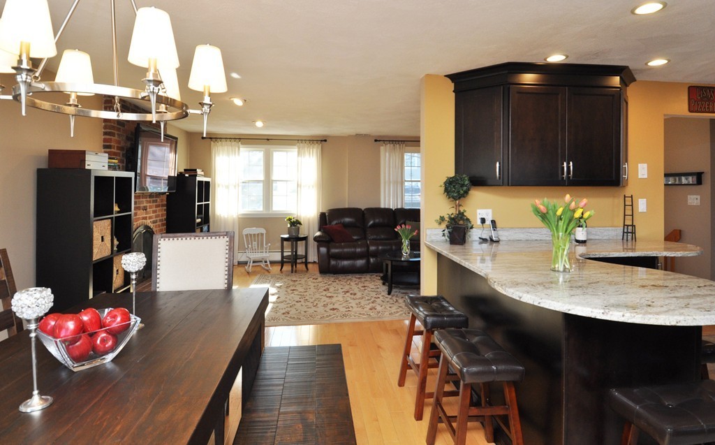 15 Mansion Road Wakefield, MA 01880 - Photo 6 of 20 Gallery Image 6
