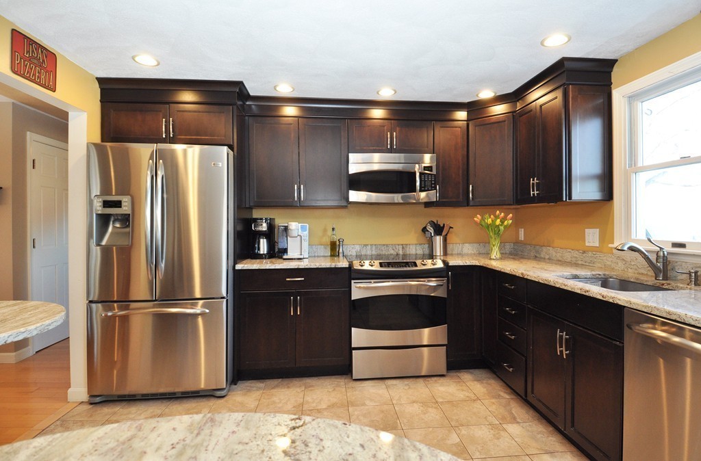 15 Mansion Road Wakefield, MA 01880 - Photo 8 of 20 Gallery Image 8