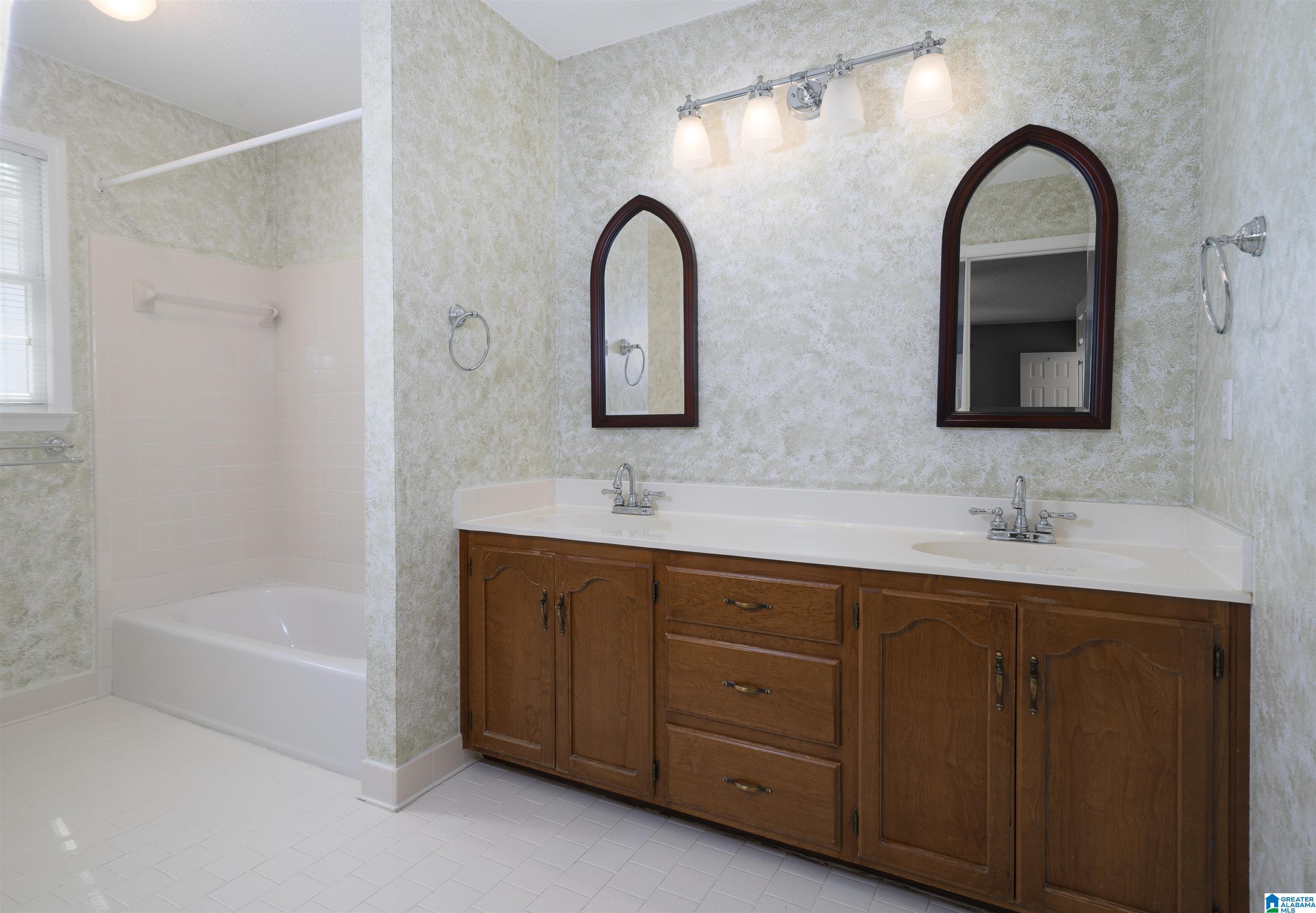 888 Mountain Ridge Drive Birmingham, AL 35209 - Photo 21 of 40