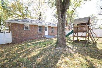 109 Maple Lane Ballwin, MO 63011 - Photo 11 of 15 Gallery Image 11