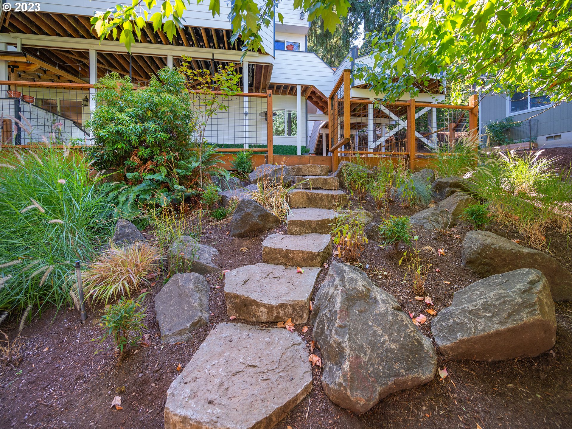 3875 Ashford Drive Eugene, OR 97405 - Photo 40 of 44 a backyard of a house with outdoor seating