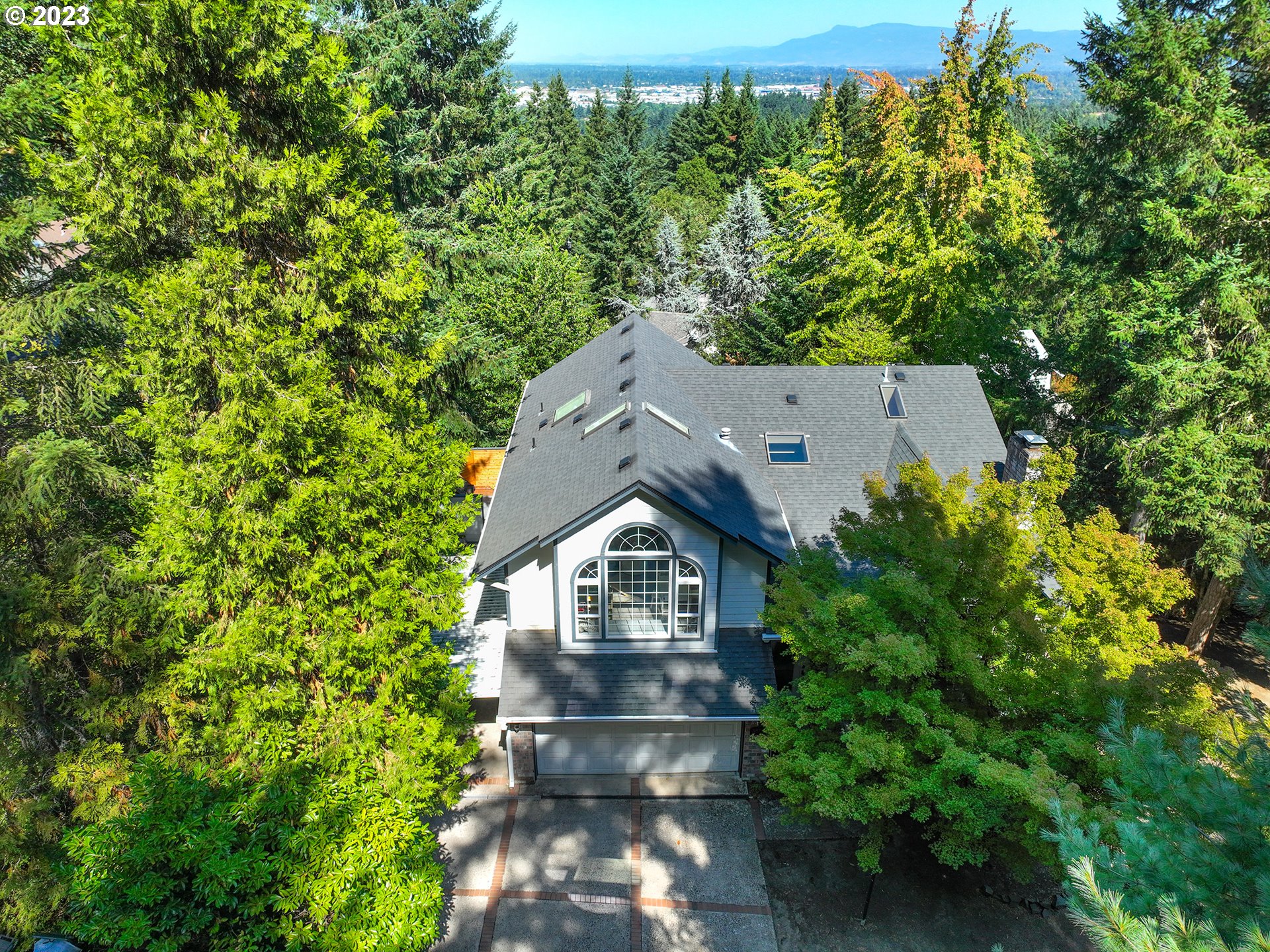 3875 Ashford Drive Eugene, OR 97405 - Photo 44 of 44 an aerial view of a house