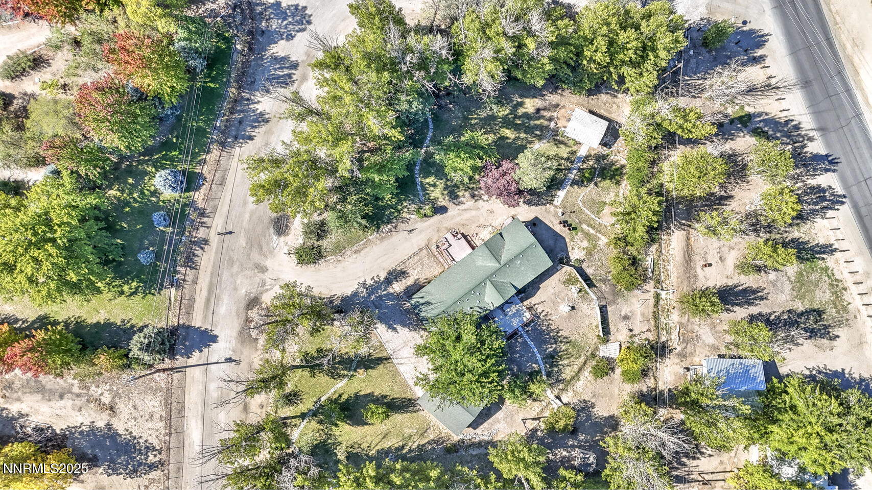 1480 River View Drive Fallon, NV 89406 - Photo 31 of 32 a backyard of a house with lots of green space