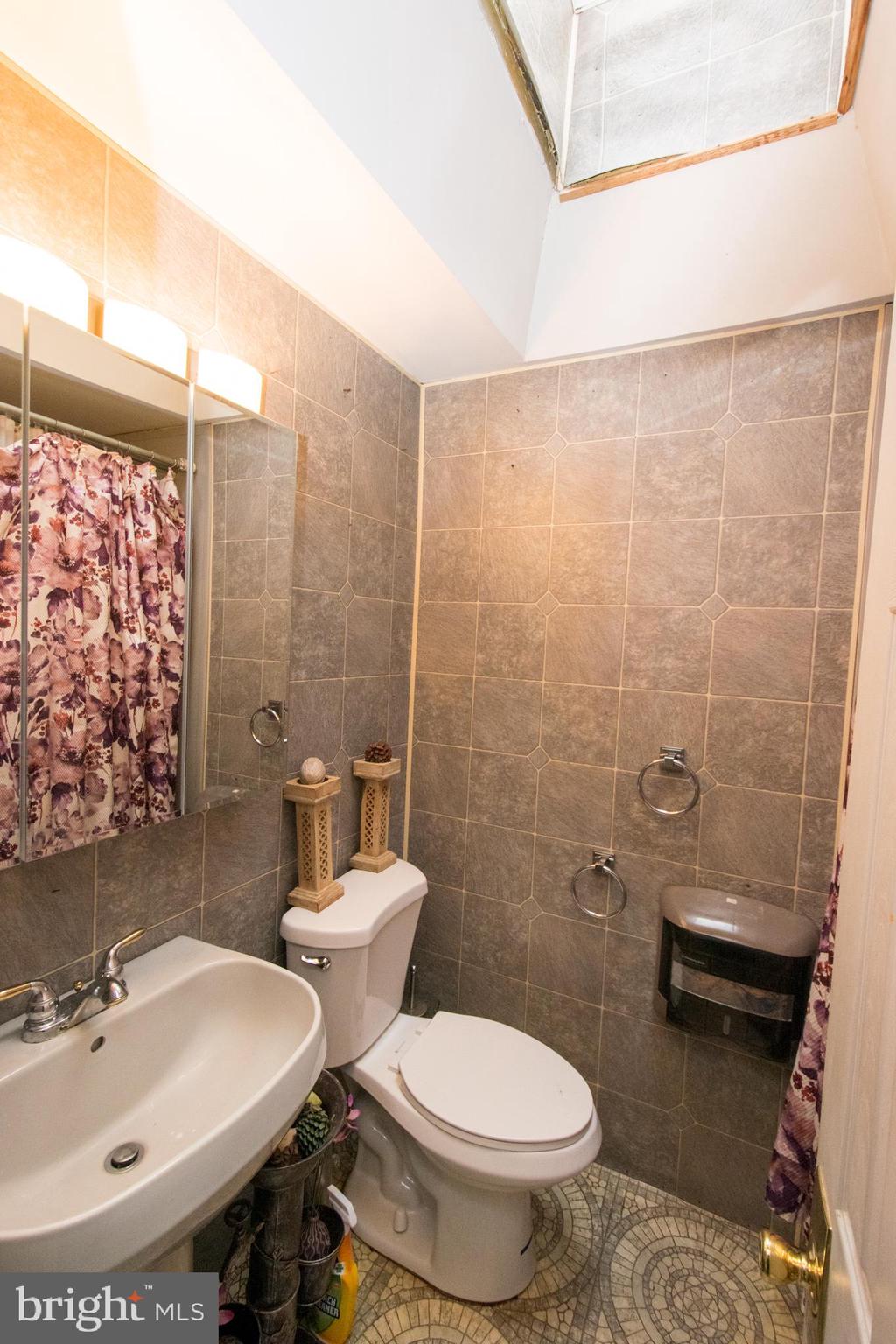 308 East Ridge Road Linwood, PA 19061 - Photo 5 of 21 Gallery Image 5