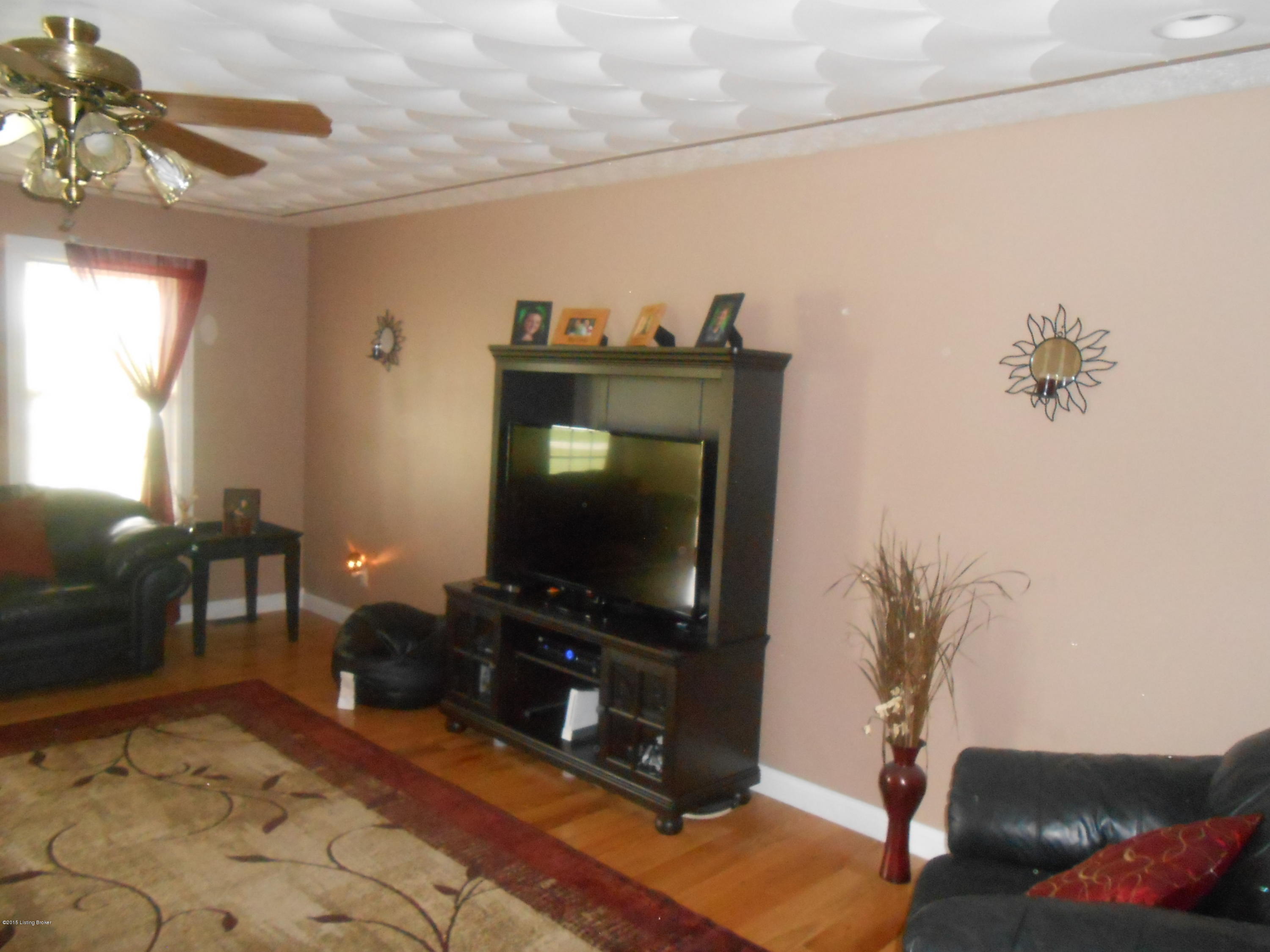 3895 Holy Cross Road Loretto, KY 40037 - Photo 23 of 39 3895 Holy Cross Rd 002