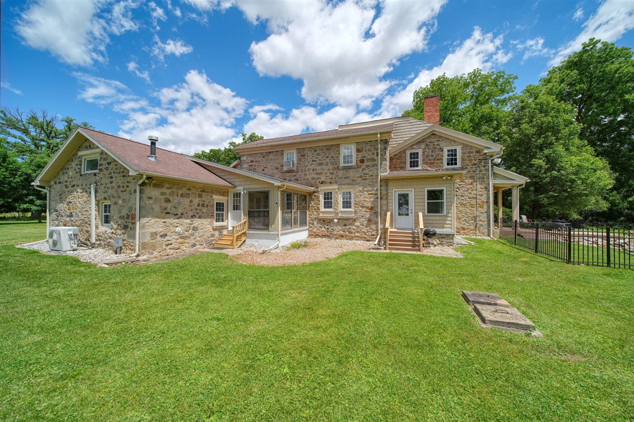 208 Glasgow Road Jackson, MI 49201 - Photo 73 of 99