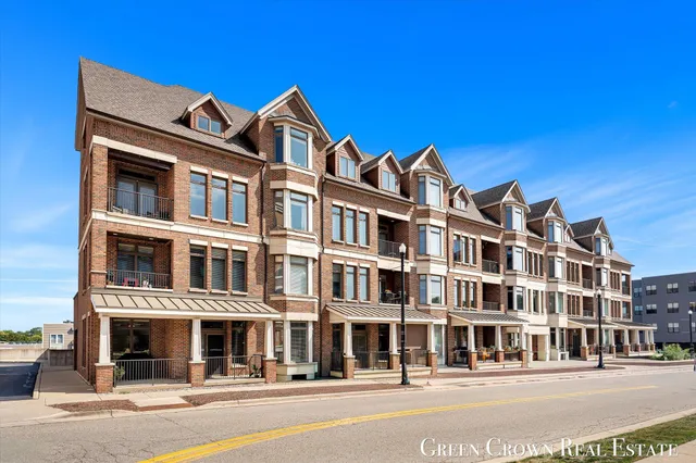 $349,000 | 430 Union Avenue Northeast, Unit 101, Grand Rapids, MI 49503