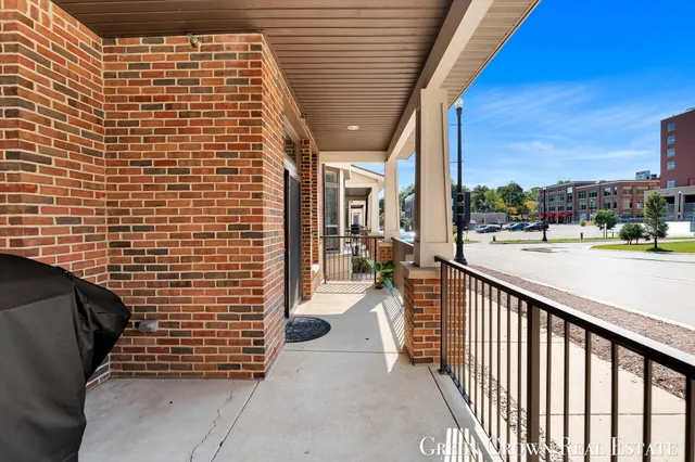 $349,000 | 430 Union Avenue Northeast, Unit 101, Grand Rapids, MI 49503