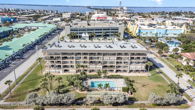 $2,600 | 4105 Ocean Beach Boulevard, Unit 422, Cocoa Beach, FL 32931