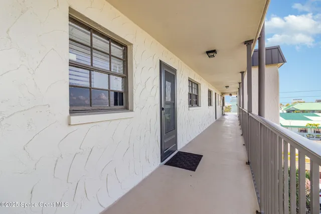 $2,600 | 4105 Ocean Beach Boulevard, Unit 422, Cocoa Beach, FL 32931