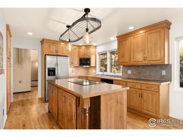 $895,000 | 31 Kings Canyon Road, Bellvue, CO 80512