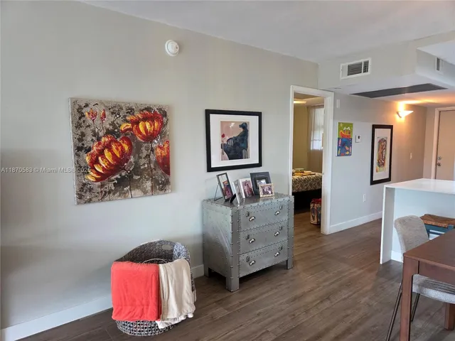 $3,000 | 9410 Poinciana Place, Unit 408, Davie, FL 33324