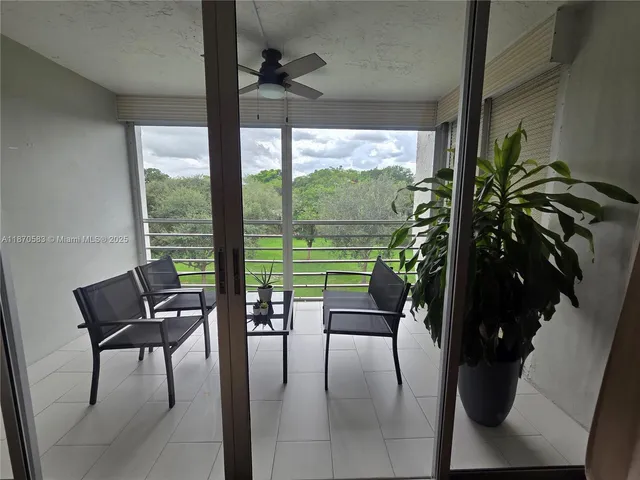 $3,000 | 9410 Poinciana Place, Unit 408, Davie, FL 33324