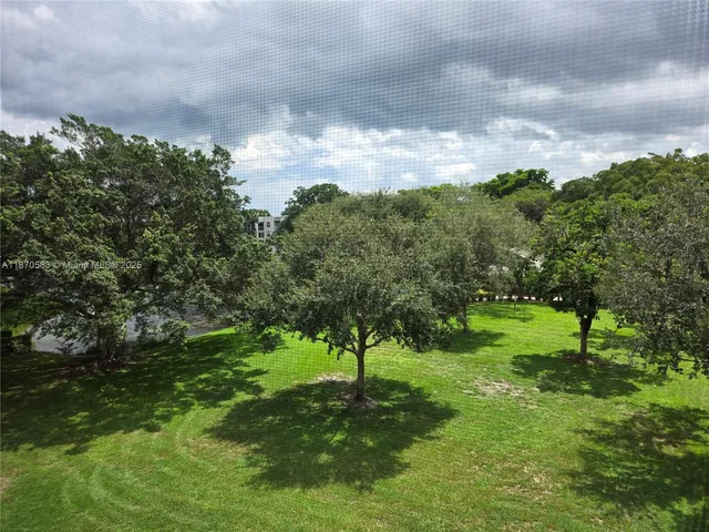 $3,000 | 9410 Poinciana Place, Unit 408, Davie, FL 33324