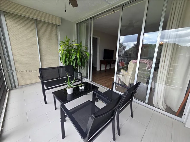 $3,000 | 9410 Poinciana Place, Unit 408, Davie, FL 33324